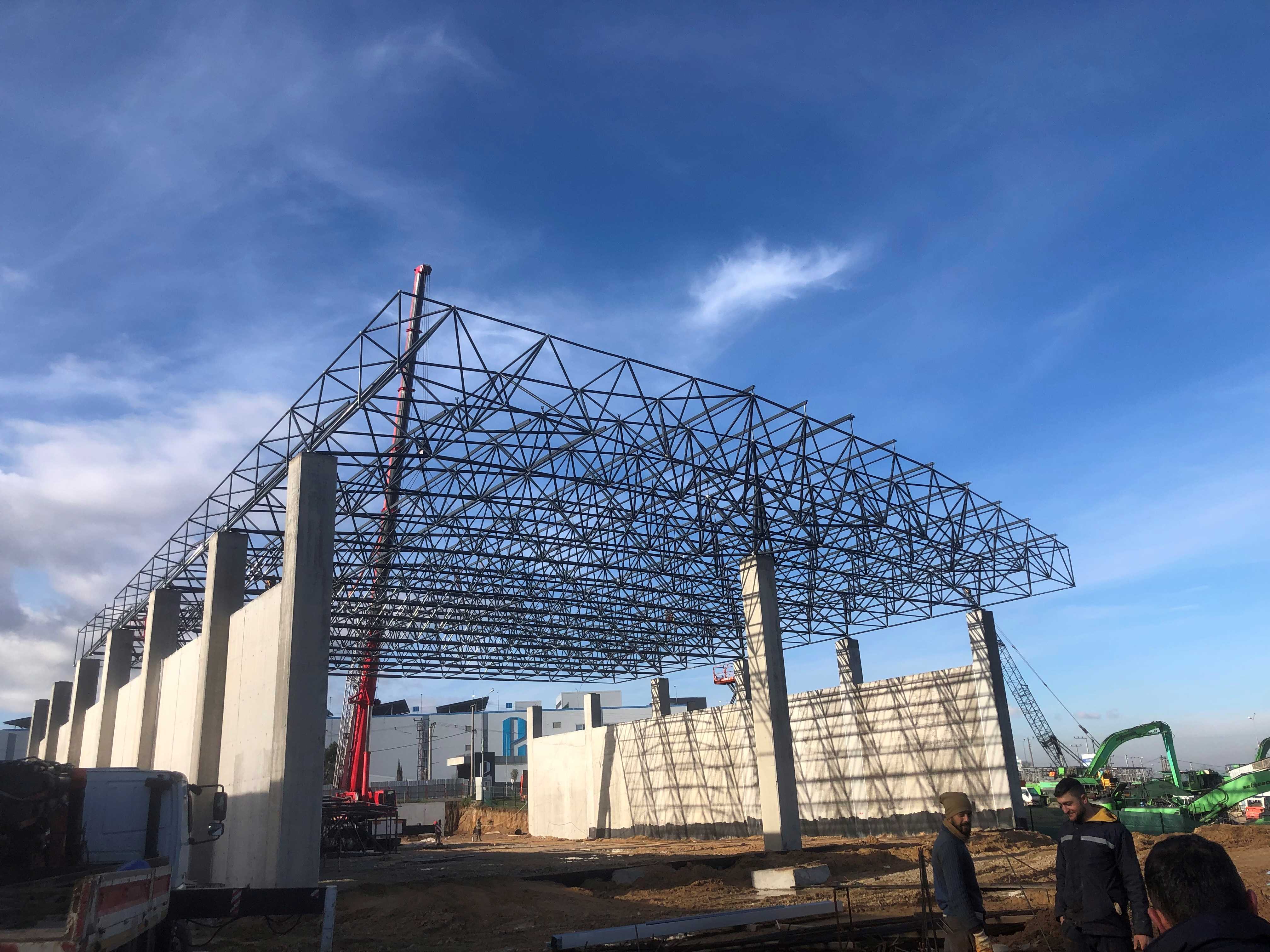 Uzay çatı imalatı ve montajı yapılması